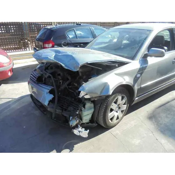 VOLKSWAGEN PASSAT BERLINA (3B3) '2003 HIGHLINE 4MOTION PLATA