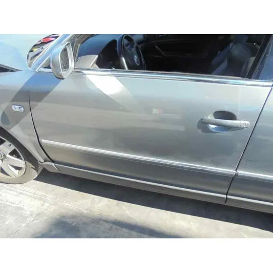 VOLKSWAGEN PASSAT BERLINA (3B3) '2003 HIGHLINE 4MOTION PLATA