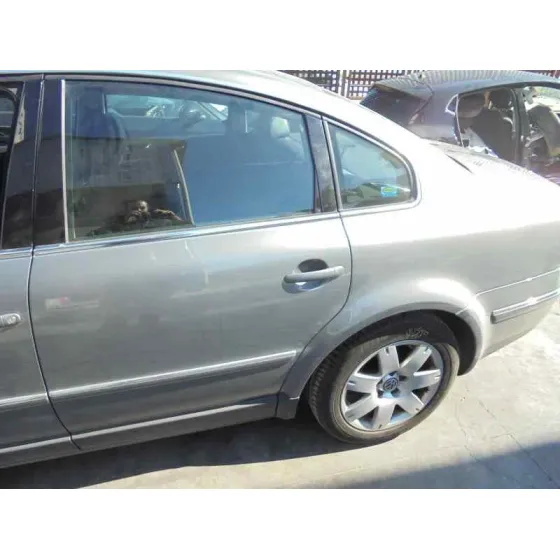 VOLKSWAGEN PASSAT BERLINA (3B3) '2003 HIGHLINE 4MOTION PLATA