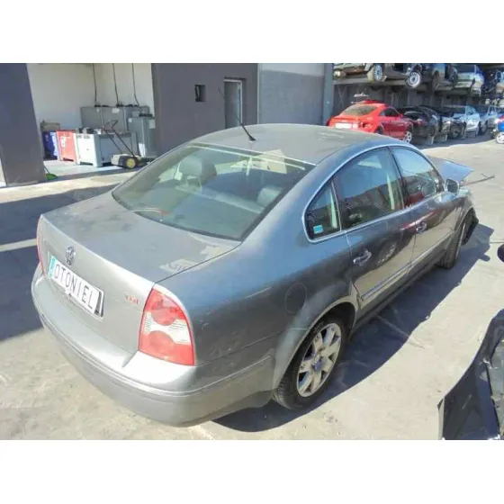 VOLKSWAGEN PASSAT BERLINA (3B3) '2003 HIGHLINE 4MOTION PLATA