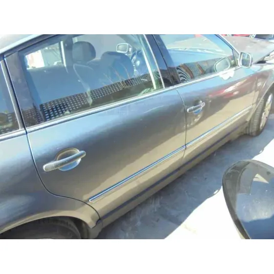 VOLKSWAGEN PASSAT BERLINA (3B3) '2003 HIGHLINE 4MOTION PLATA