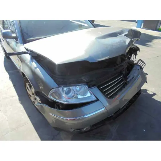 VOLKSWAGEN PASSAT BERLINA (3B3) '2003 HIGHLINE 4MOTION PLATA