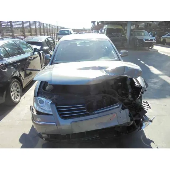 VOLKSWAGEN PASSAT BERLINA (3B3) '2003 HIGHLINE 4MOTION PLATA