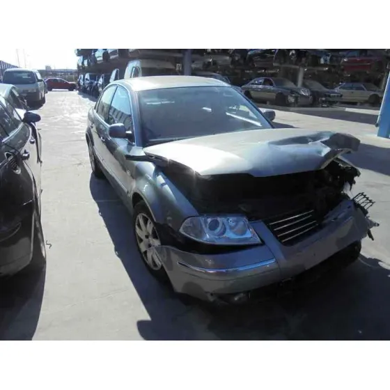 VOLKSWAGEN PASSAT BERLINA (3B3) '2003 HIGHLINE 4MOTION PLATA