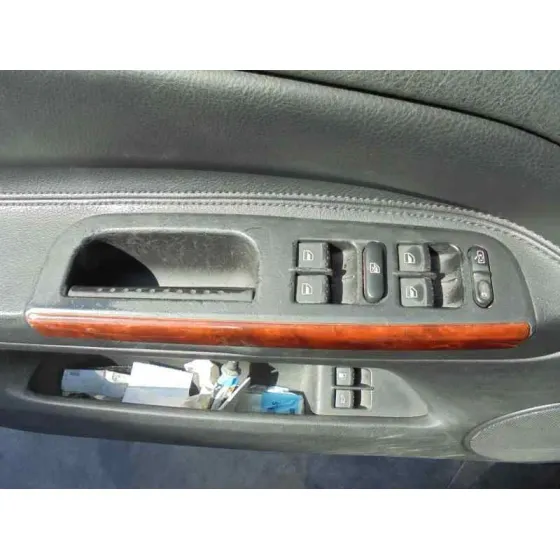 VOLKSWAGEN PASSAT BERLINA (3B3) '2003 HIGHLINE 4MOTION PLATA