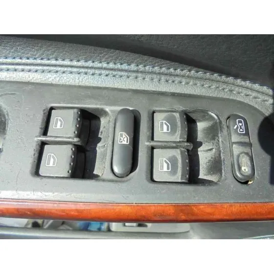 VOLKSWAGEN PASSAT BERLINA (3B3) '2003 HIGHLINE 4MOTION PLATA