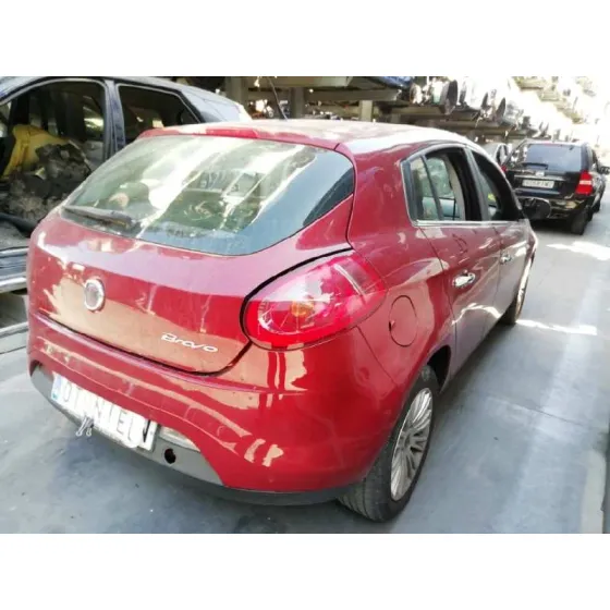 FIAT BRAVO (198) '2011 1.6 JTDM 16V CAT ROJO