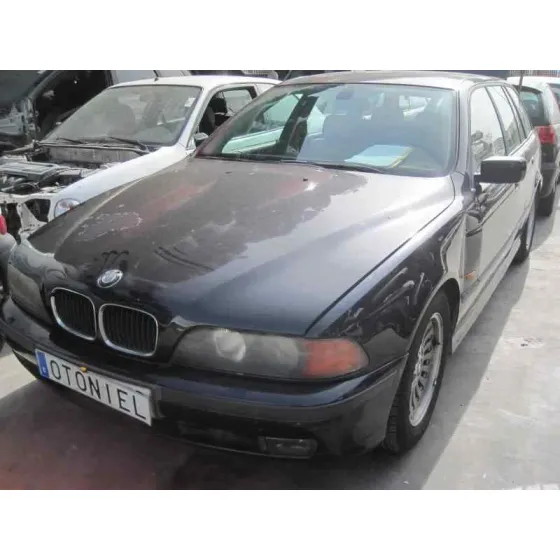 BMW SERIE 5 TOURING (E39) '1998 528I AZUL
