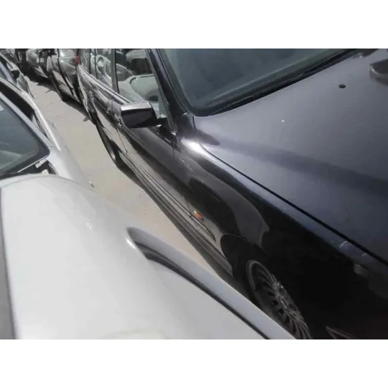 BMW SERIE 5 TOURING (E39) '1998 528I AZUL