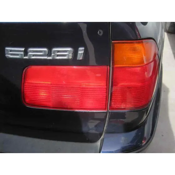 BMW SERIE 5 TOURING (E39) '1998 528I AZUL