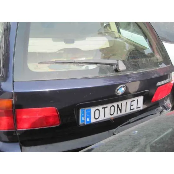 BMW SERIE 5 TOURING (E39) '1998 528I AZUL