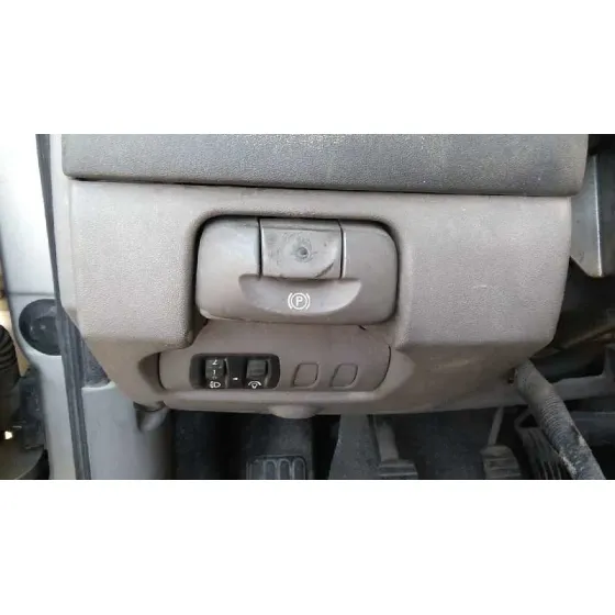 RENAULT SCENIC II '2005 1.9 DCI DIESEL PLATA