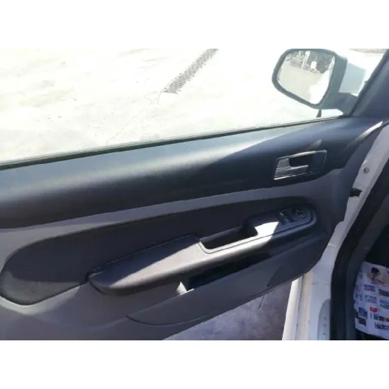 FORD FOCUS LIM. (CB4) '2009 TITANIUM BLANCO