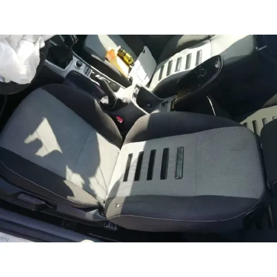 FORD FOCUS LIM. (CB4) '2009 TITANIUM BLANCO