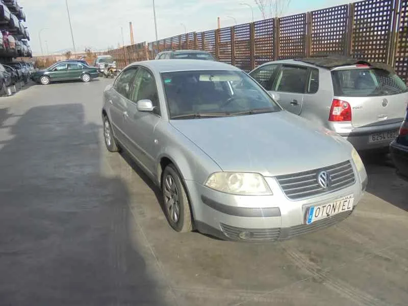 VOLKSWAGEN PASSAT BERLINA (3B3) VOLKSWAGEN PASSAT BERLINA (3B3) '2003 ADVANCE PLATA 2003