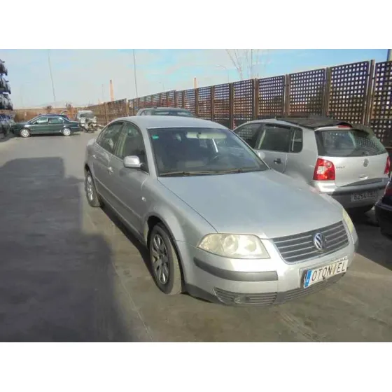 VOLKSWAGEN PASSAT BERLINA (3B3) '2003 ADVANCE PLATA