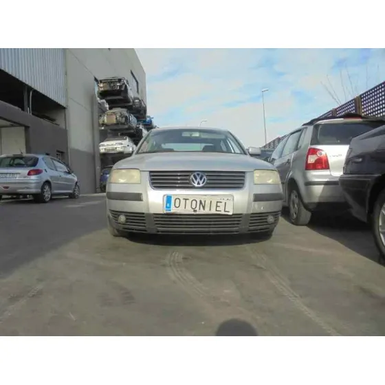 VOLKSWAGEN PASSAT BERLINA (3B3) '2003 ADVANCE PLATA