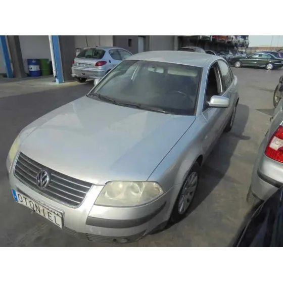 VOLKSWAGEN PASSAT BERLINA (3B3) '2003 ADVANCE PLATA