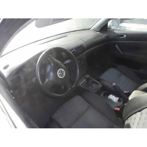 VOLKSWAGEN PASSAT BERLINA (3B3) '2003 ADVANCE PLATA