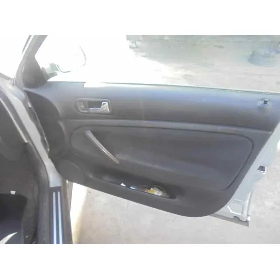 VOLKSWAGEN PASSAT BERLINA (3B3) '2003 ADVANCE PLATA