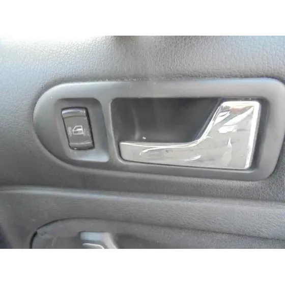 VOLKSWAGEN PASSAT BERLINA (3B3) '2003 ADVANCE PLATA