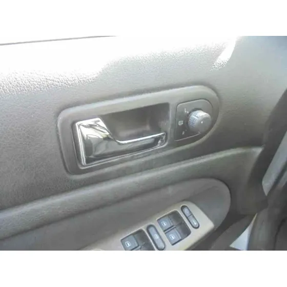 VOLKSWAGEN PASSAT BERLINA (3B3) '2003 ADVANCE PLATA