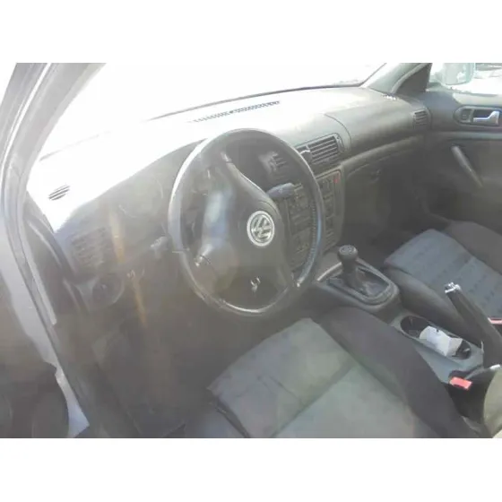 VOLKSWAGEN PASSAT BERLINA (3B3) '2003 ADVANCE PLATA