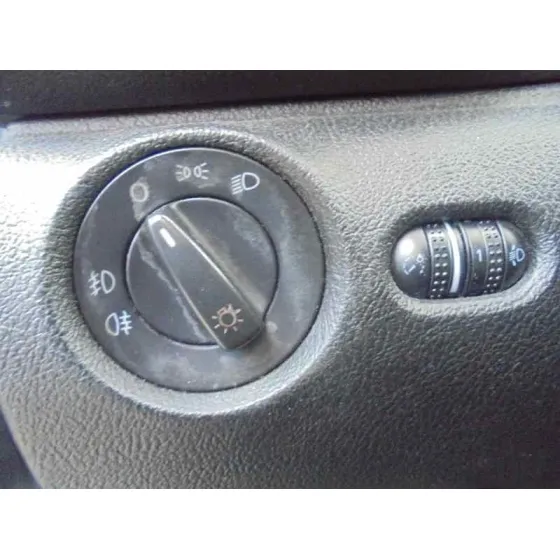 VOLKSWAGEN PASSAT BERLINA (3B3) '2003 ADVANCE PLATA