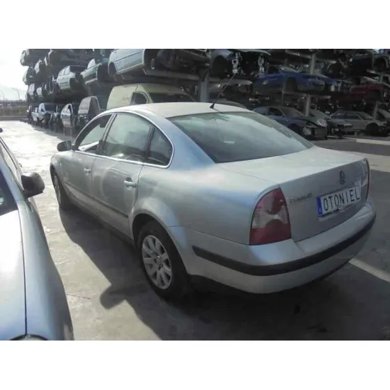 VOLKSWAGEN PASSAT BERLINA (3B3) '2003 ADVANCE PLATA