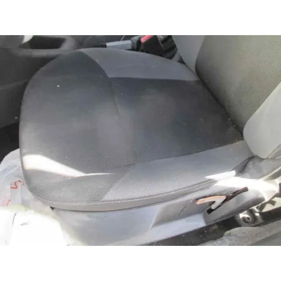 FORD FOCUS LIM. (CB8) '2012 TREND GRIS
