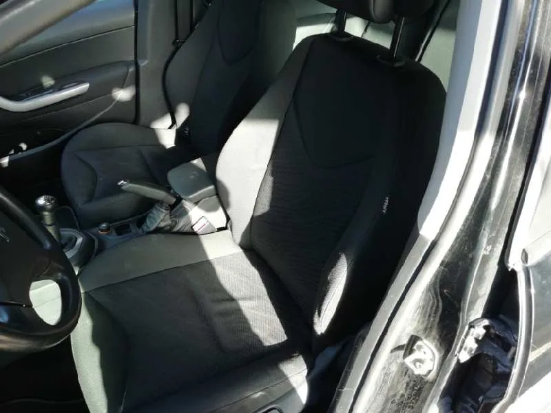 PEUGEOT 308 '2008 CONFORT NEGRO