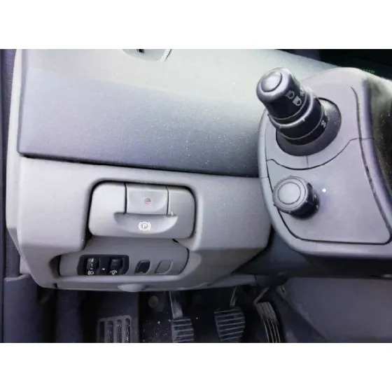 RENAULT SCENIC II '2008 1.5 DCI DIESEL CAT PLATA