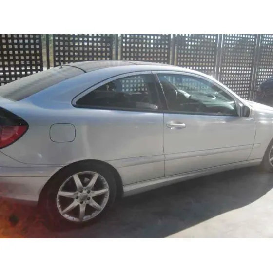 MERCEDES CLASE C (W203) SPORTCOUPE '2002 C 220 CDI (203.706) PLATA