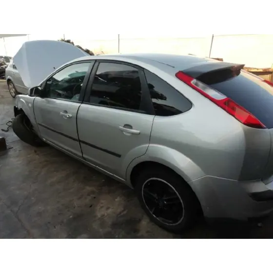 FORD FOCUS BERLINA (CAP) '2007 AMBIENTE (D) GRIS