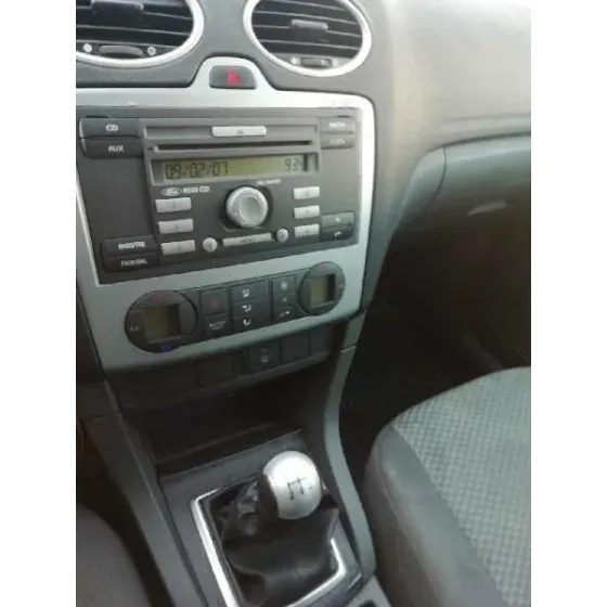 FORD FOCUS BERLINA (CAP) '2007 AMBIENTE (D) GRIS