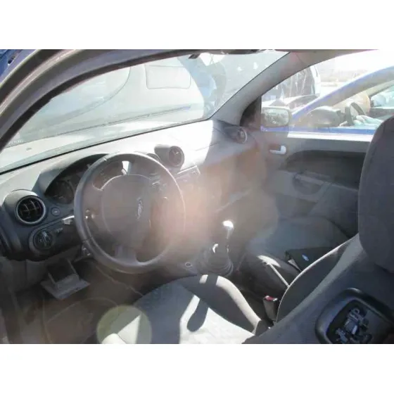 FORD FIESTA (CBK) '2003 AMBIENTE CHAMPANG