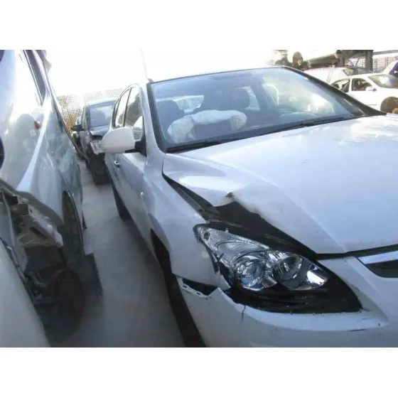 HYUNDAI I30 '2010 CLASSIC BLANCO