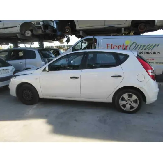 HYUNDAI I30 '2010 CLASSIC BLANCO