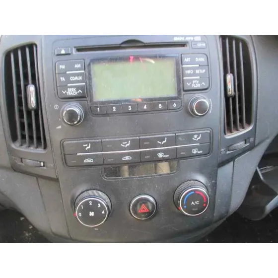 HYUNDAI I30 '2010 CLASSIC BLANCO