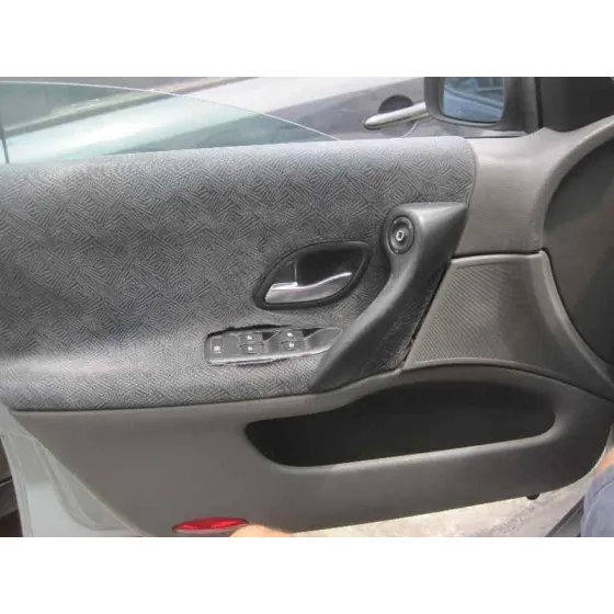 RENAULT LAGUNA II (BG0) '2001 AUTHENTIQUE PLATA
