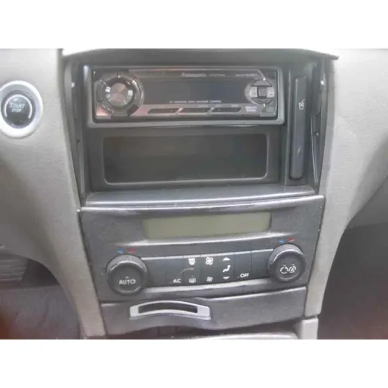 RENAULT LAGUNA II (BG0) '2001 AUTHENTIQUE PLATA