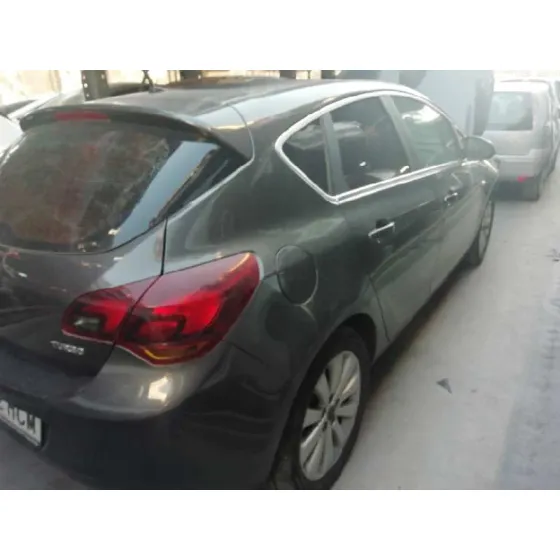 OPEL ASTRA J LIM. '2011 COSMO GRIS