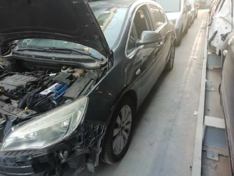 OPEL ASTRA J LIM. '2011 COSMO GRIS