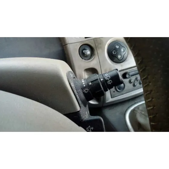 RENAULT SCENIC II '2003 1.9 DCI DIESEL ROJO
