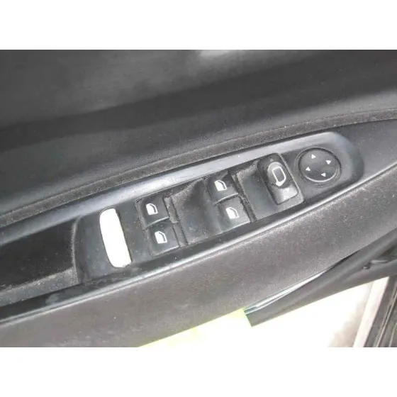 CITROEN C4 BERLINA 2005 COLLECTION NEGRO