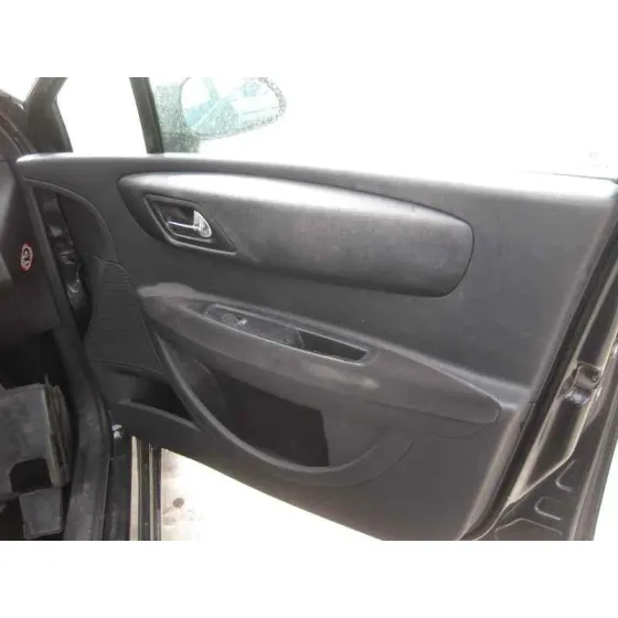 CITROEN C4 BERLINA 2005 COLLECTION NEGRO