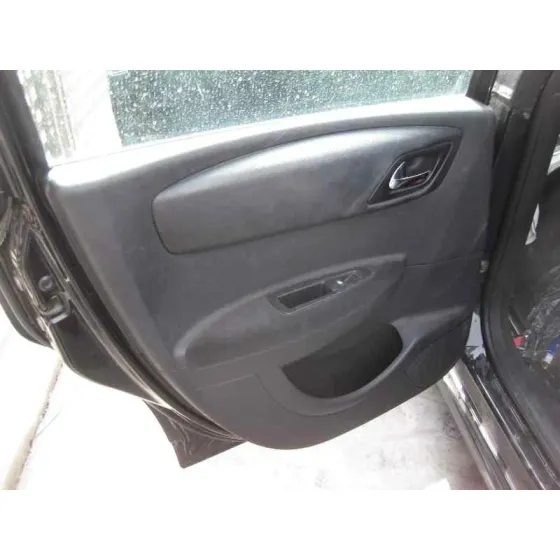 CITROEN C4 BERLINA 2005 COLLECTION NEGRO