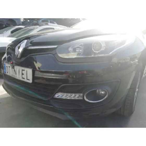 RENAULT MEGANE III BERLINA 5 P '2015 1.2 16V NEGRO