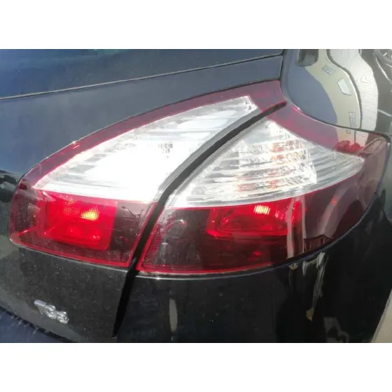 RENAULT MEGANE III BERLINA 5 P '2015 1.2 16V NEGRO