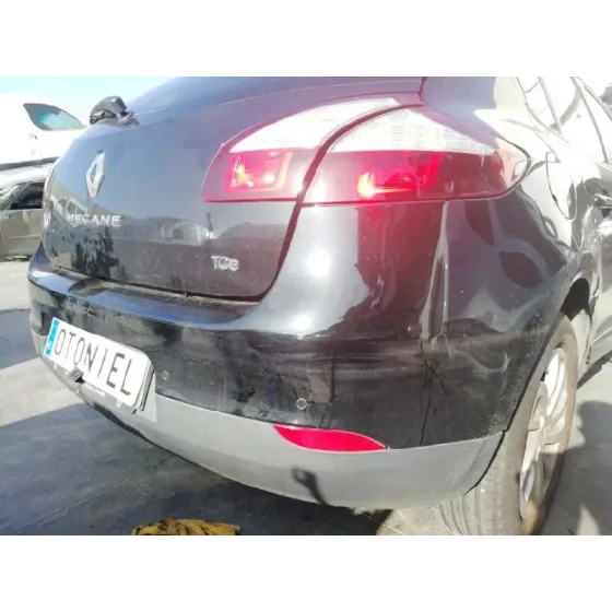 RENAULT MEGANE III BERLINA 5 P '2015 1.2 16V NEGRO